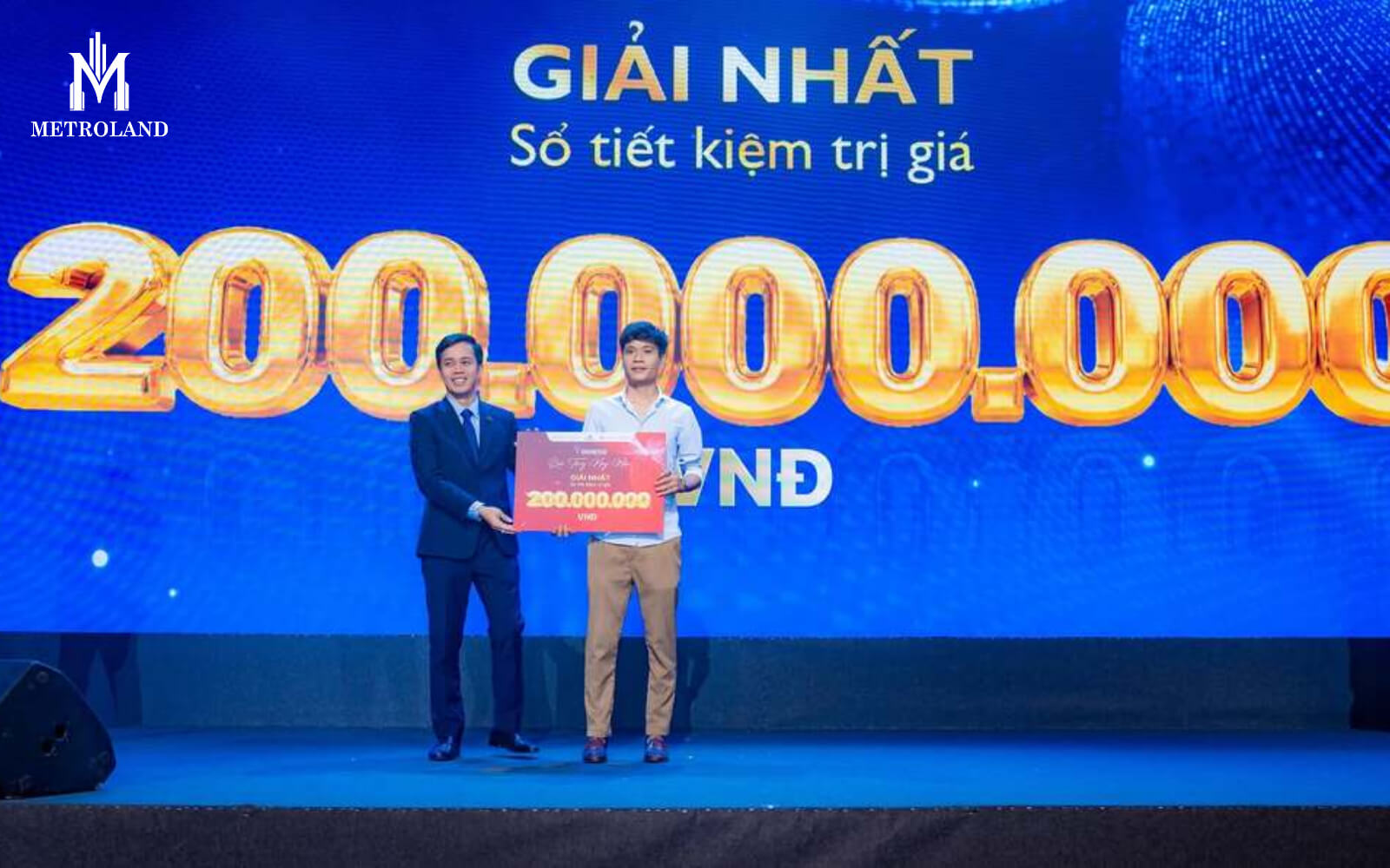 Sổ tiết kiệm trị giá 200 triệu đồng